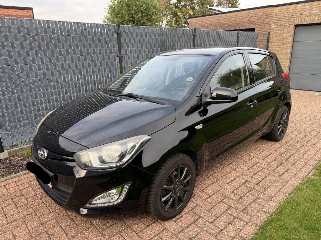 Hyundai i20 City - 2013, Auto's, Voorwielaandrijving, Euro 5, Stof, Zwart