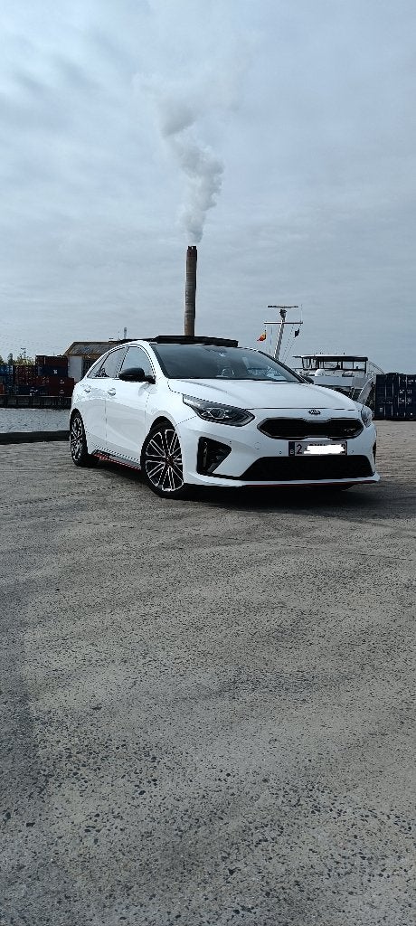Kia Proceed Gt , full options, Autos, Kia, Particulier, (Pro) Cee d, ABS, Caméra de recul, Phares directionnels, Régulateur de distance