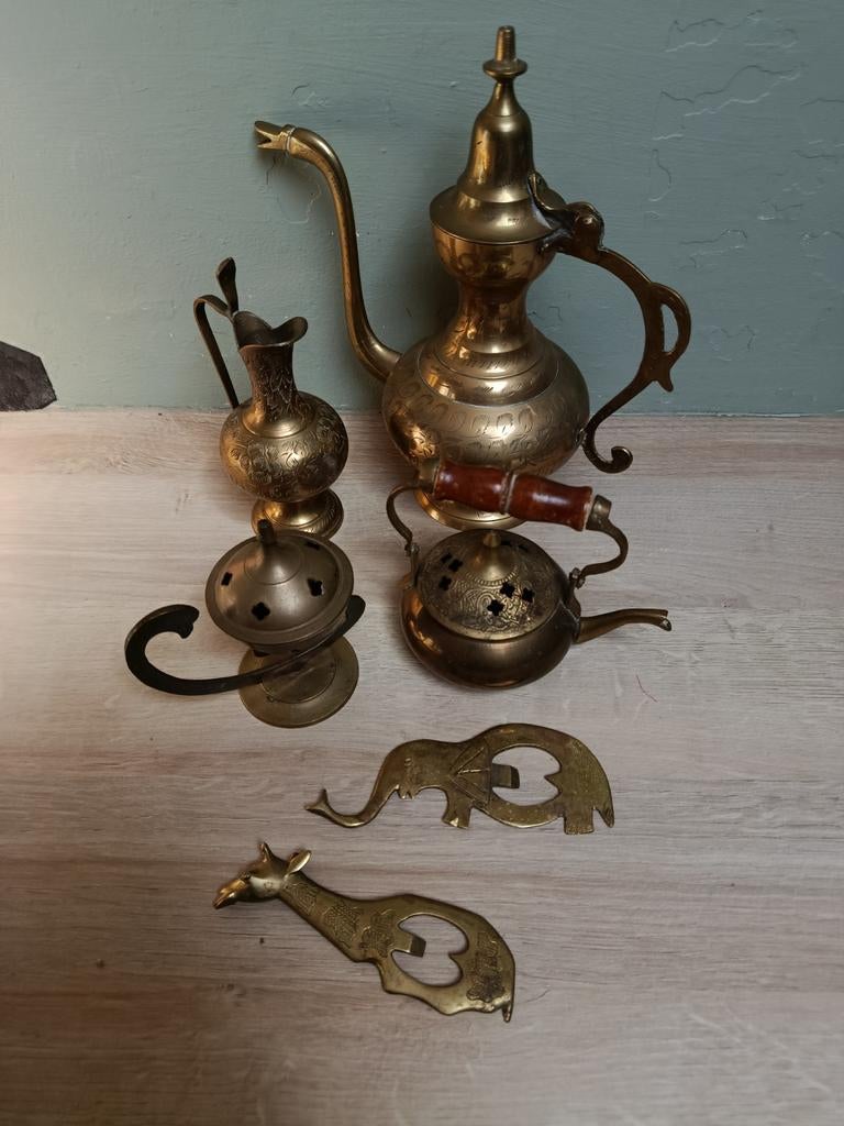 Lot déco orientale en laiton — théière Dallah + aiguière + b, Enlèvement ou Envoi