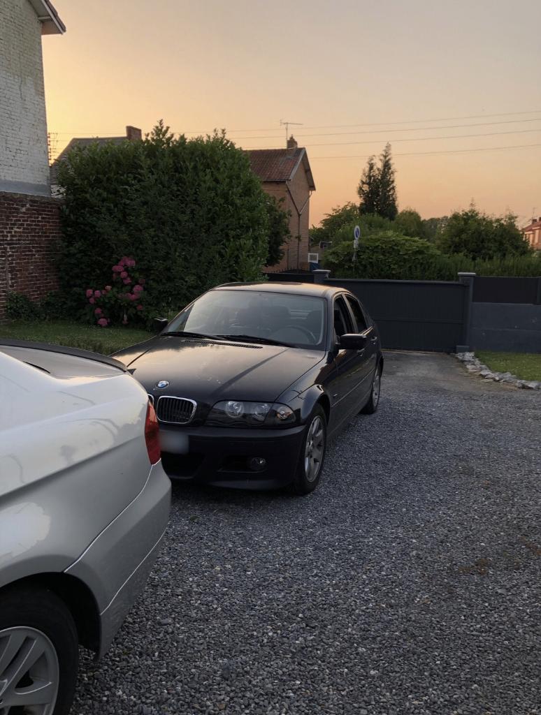 BMW E46 320D, Auto's, Achterwielaandrijving, Zwart, 4 cilinders, Blauw