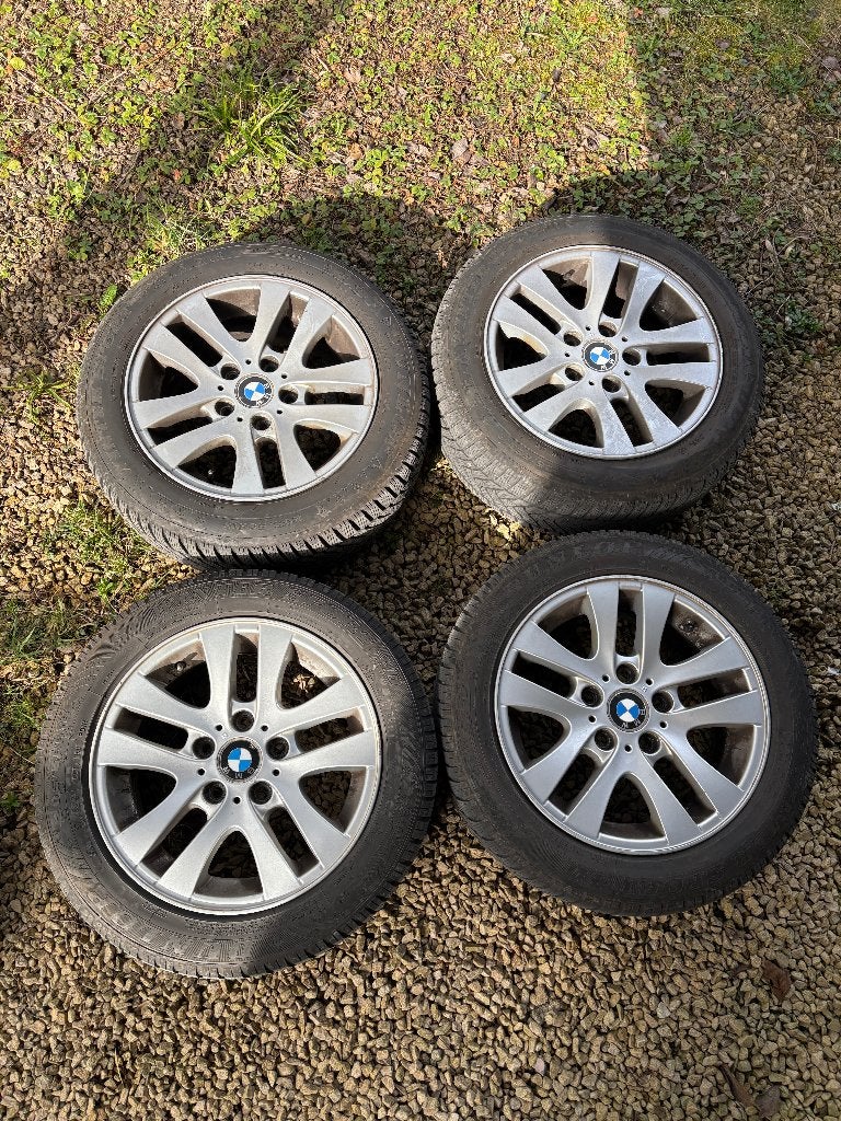 Jantes et pneus bmw hiver 16" ( série 1, série 3 etc etc ), Pneus et Jantes, Pneus hiver, 16 pouces, Véhicule de tourisme