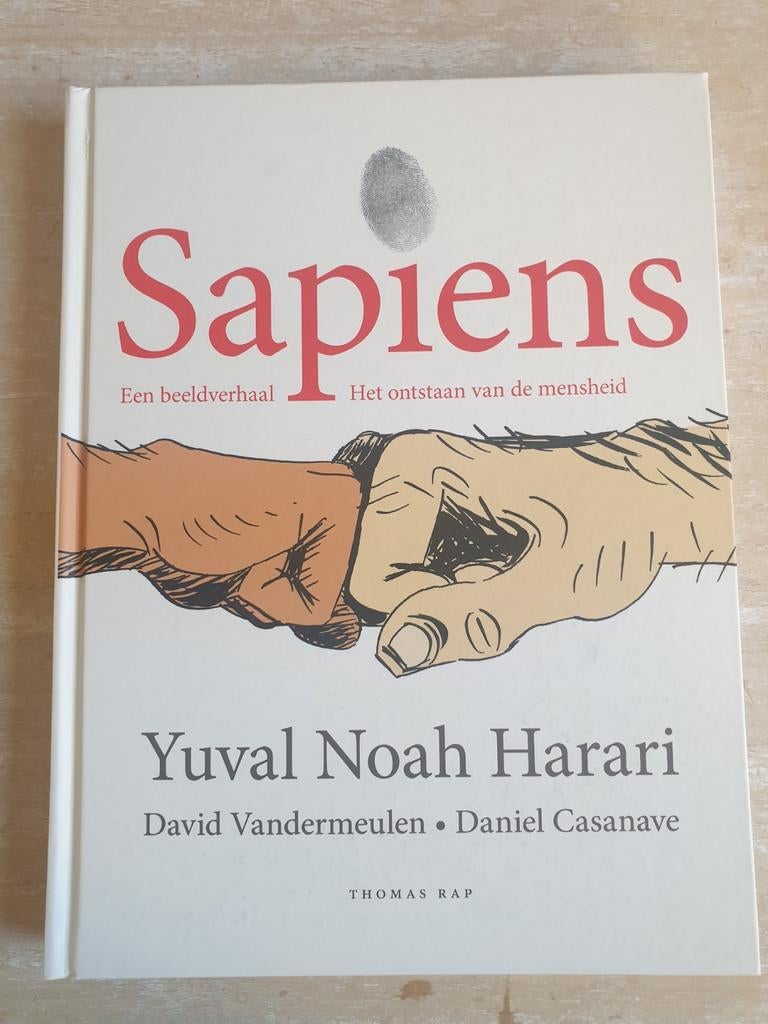 Yuval Noah Harari - Sapiens - comic novel (nieuwstaat), Ophalen of Verzenden, Zo goed als nieuw