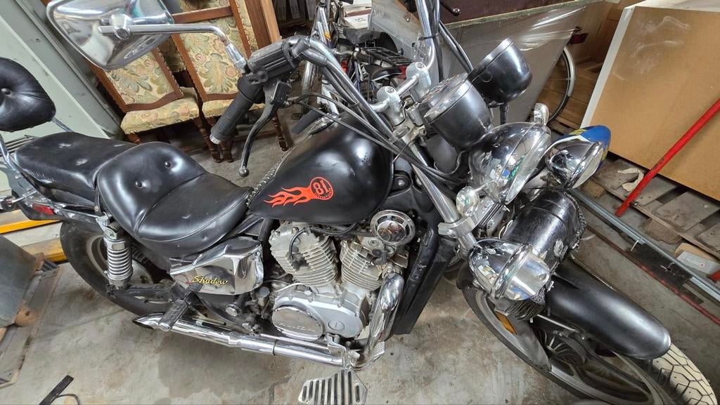 Moto Honda Shadow V Twin noir mat, Motos, Motos | Honda, Particulier