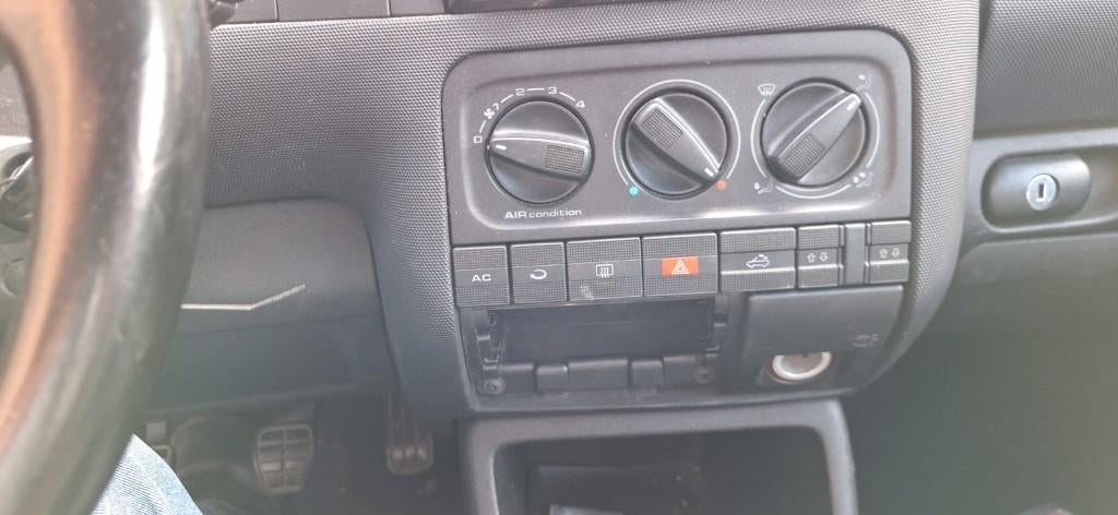 Vw golf 4 cabrio tdi 110pk full option, Voorwielaandrijving, 4 zetels, 140 g/km, Zwart