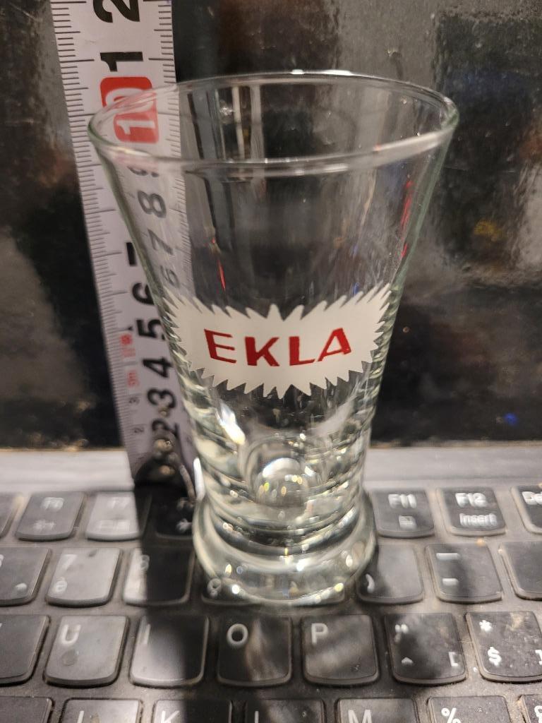 petit verre à bière EKLA 11cm, Enlèvement ou Envoi, Comme neuf, Verre ou Verres, Autres marques