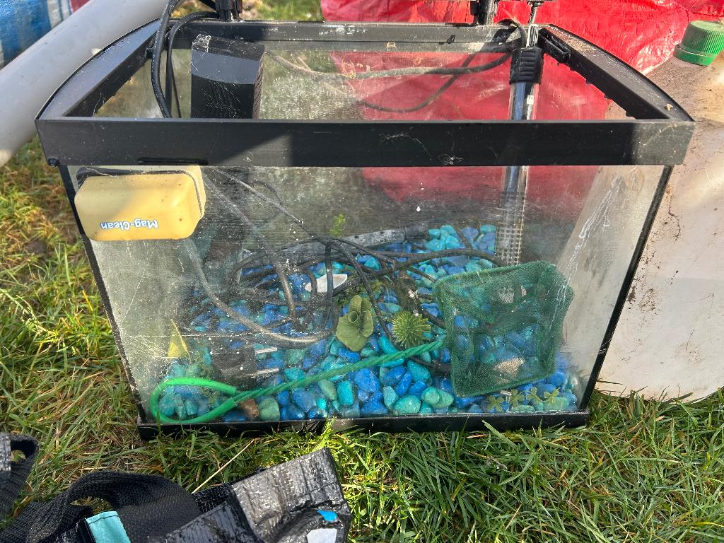 Klein aquarium met benodigdheden, Animaux & Accessoires, Poissons | Aquariums & Accessoires, Utilisé, Aquarium vide, Enlèvement