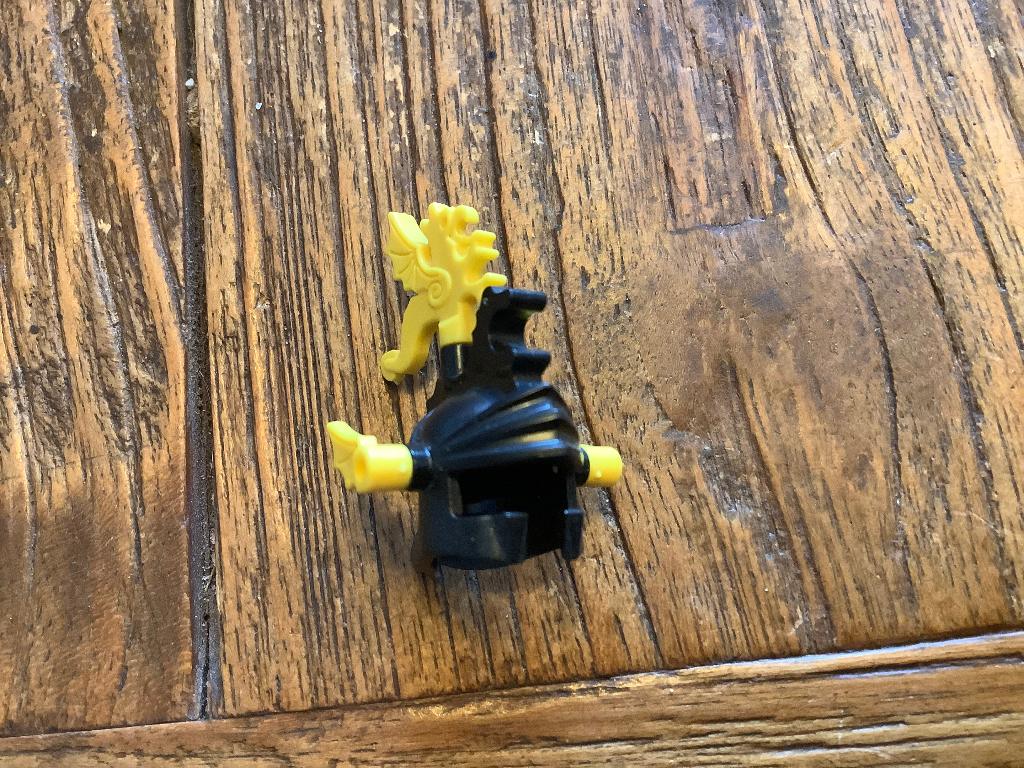 Lego helm + Dragon Plumes / 455-A1, Enlèvement ou Envoi, Comme neuf, Briques en vrac, Lego