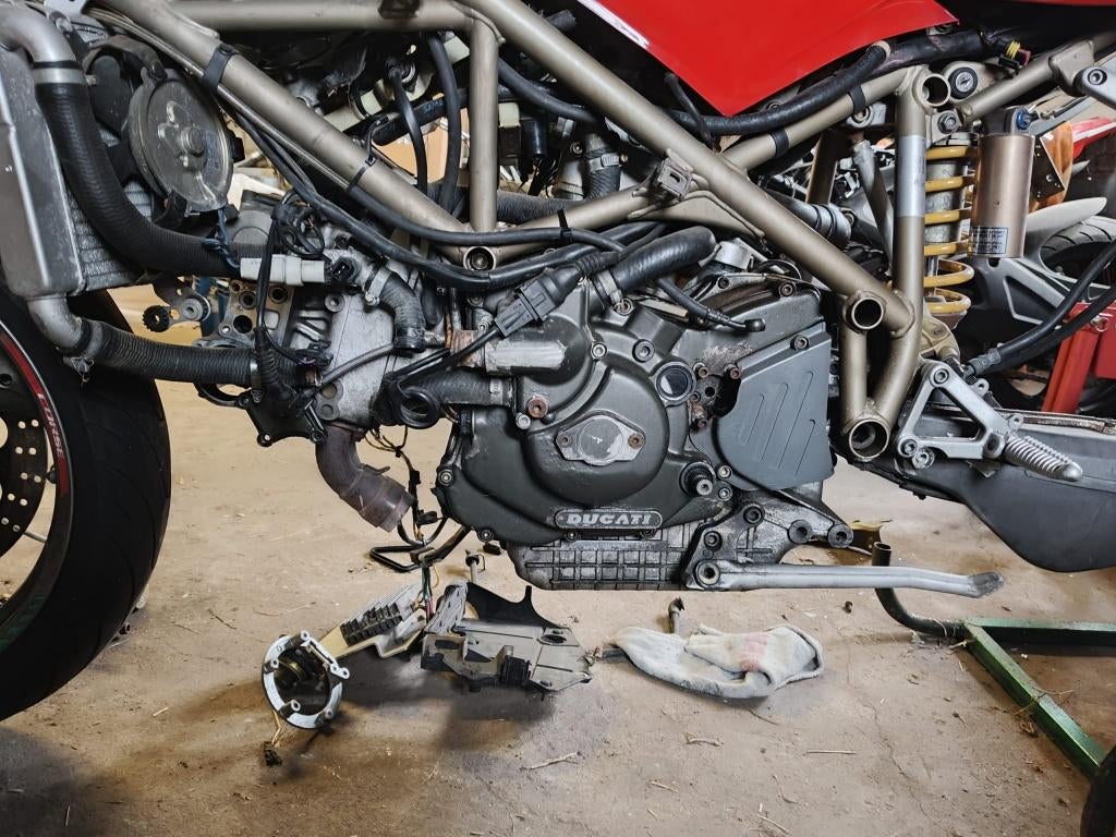 MOTEUR DUCATI 748, DUCATI, Enlèvement, Utilisé, Jackierogier@outlook.be