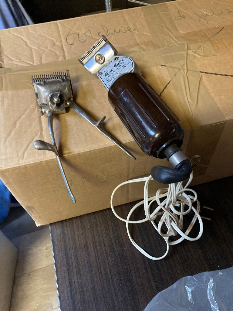 ancien materiel de coiffeur, Enlèvement