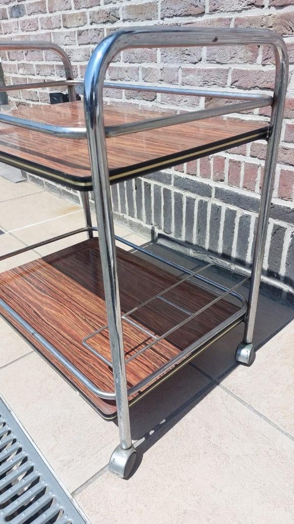 Vintage trolley, 1 zilverkleurig en 1 bruinkleurig jaren 70, Antiek en Kunst, Curiosa en Brocante, Ophalen