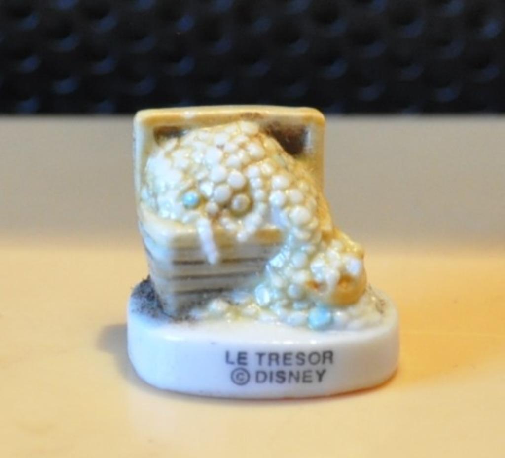 feve en porcelaine  disney le tresor, Collections, Enlèvement ou Envoi, Comme neuf, Autres types