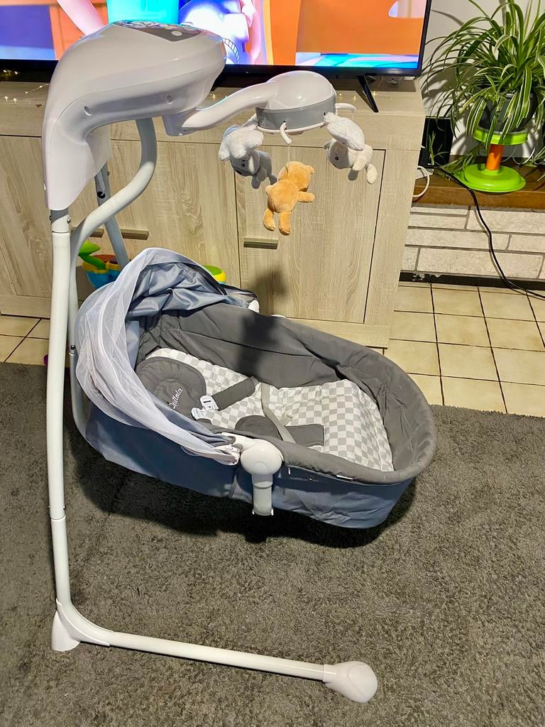 Elektrische WIPSTOEL- babyschommel met Muziek en Speelgoed, Kinderen en Baby's, Wipstoeltjes, Ophalen, Verstelbaar, Wipstoel, Zo goed als nieuw