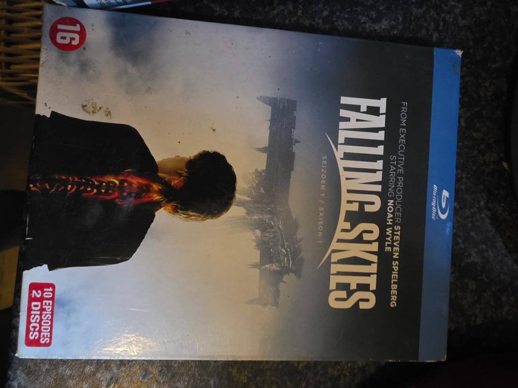 Falling skies seizoen 1 bluray, CD & DVD, Blu-ray, Enlèvement ou Envoi, Comme neuf, TV & Séries télévisées, Coffret