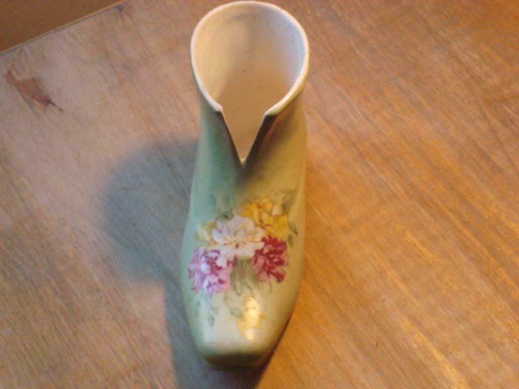 Jolie petite bottine/chaussure ancienne en céramique, Ophalen