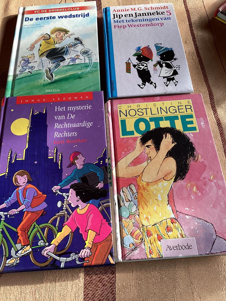 4 Jeugdboeken: 10 tot 12 jaar, Enlèvement ou Envoi, Comme neuf, Fiction