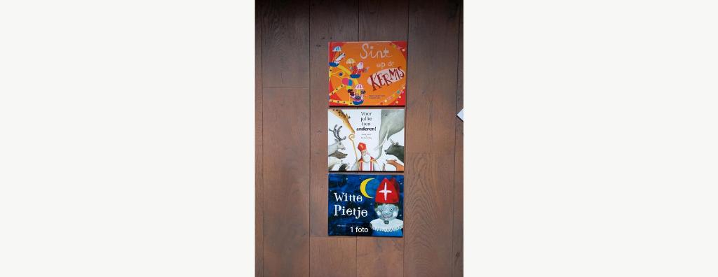 3 sinterklaas boekjes met harde kaft., Enlèvement ou Envoi, Comme neuf, Garçon ou Fille