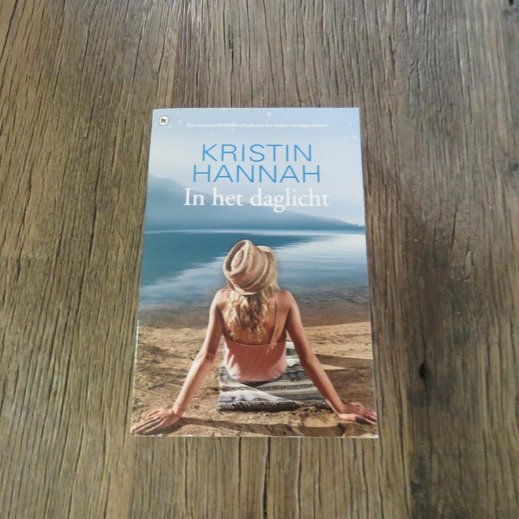 In het daglicht Kristin Hannah, Boeken, Ophalen of Verzenden