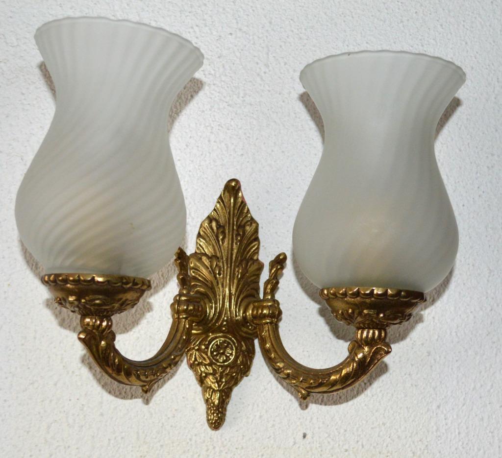 Lampe murale avec deux sections lumineuses en verre dépoli, Enlèvement ou Envoi, Comme neuf, Verre