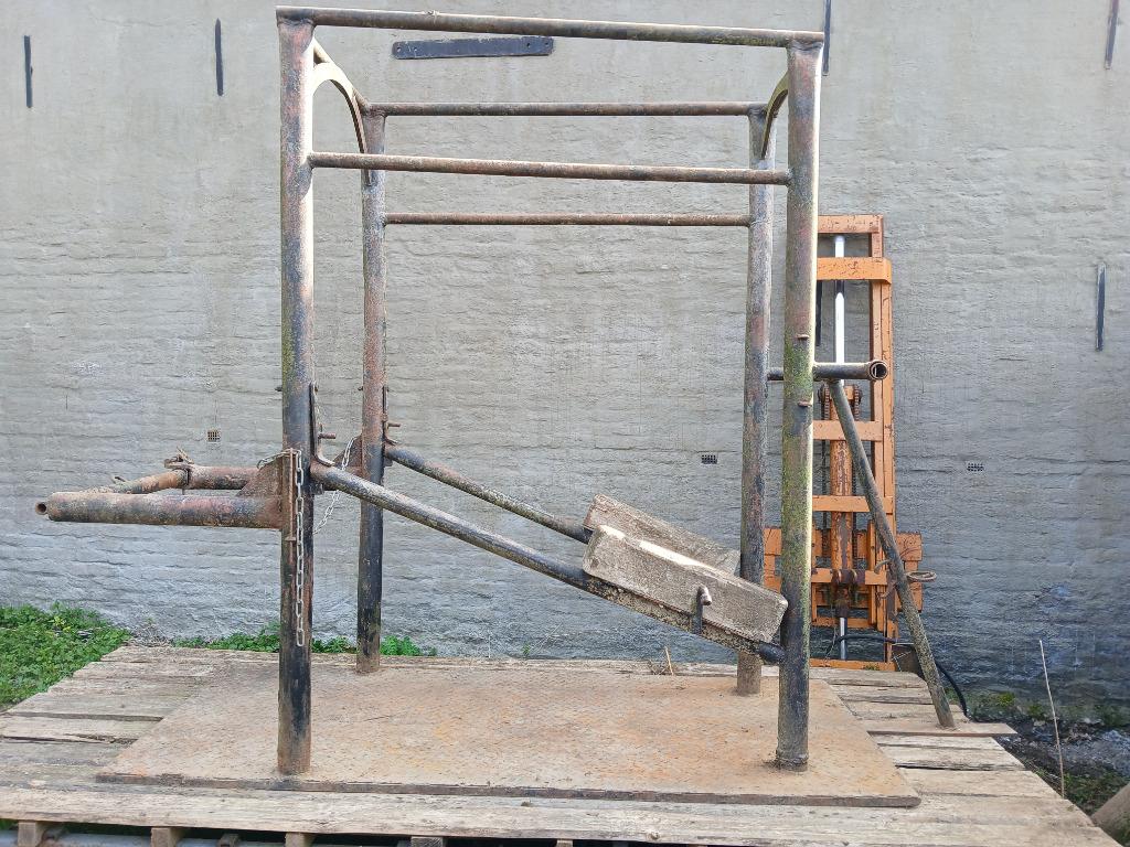 Travail à ferrer, Enlèvement, Utilisé