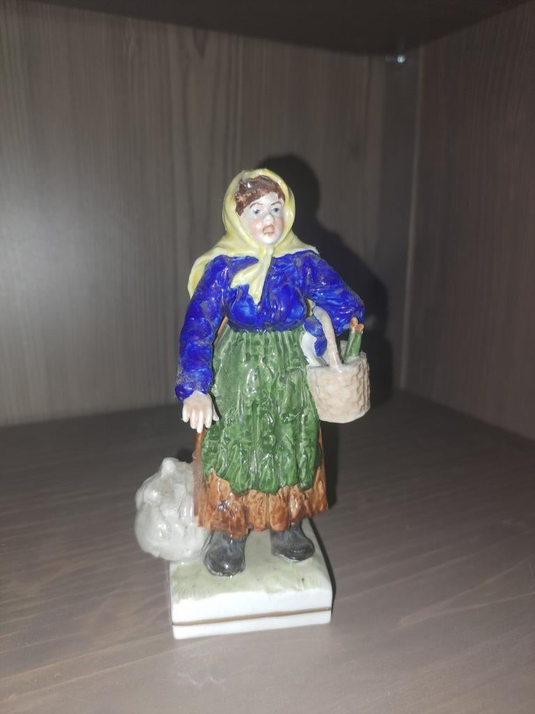 Statue en porcelaine allemande, Antiquités & Art, Antiquités | Porcelaine, Enlèvement