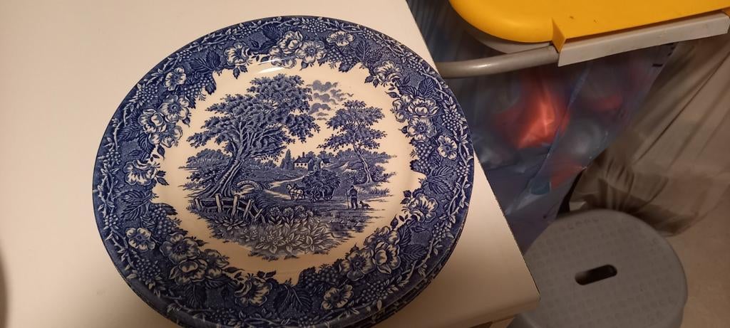 4 borden Ironstone Engeland, Enlèvement