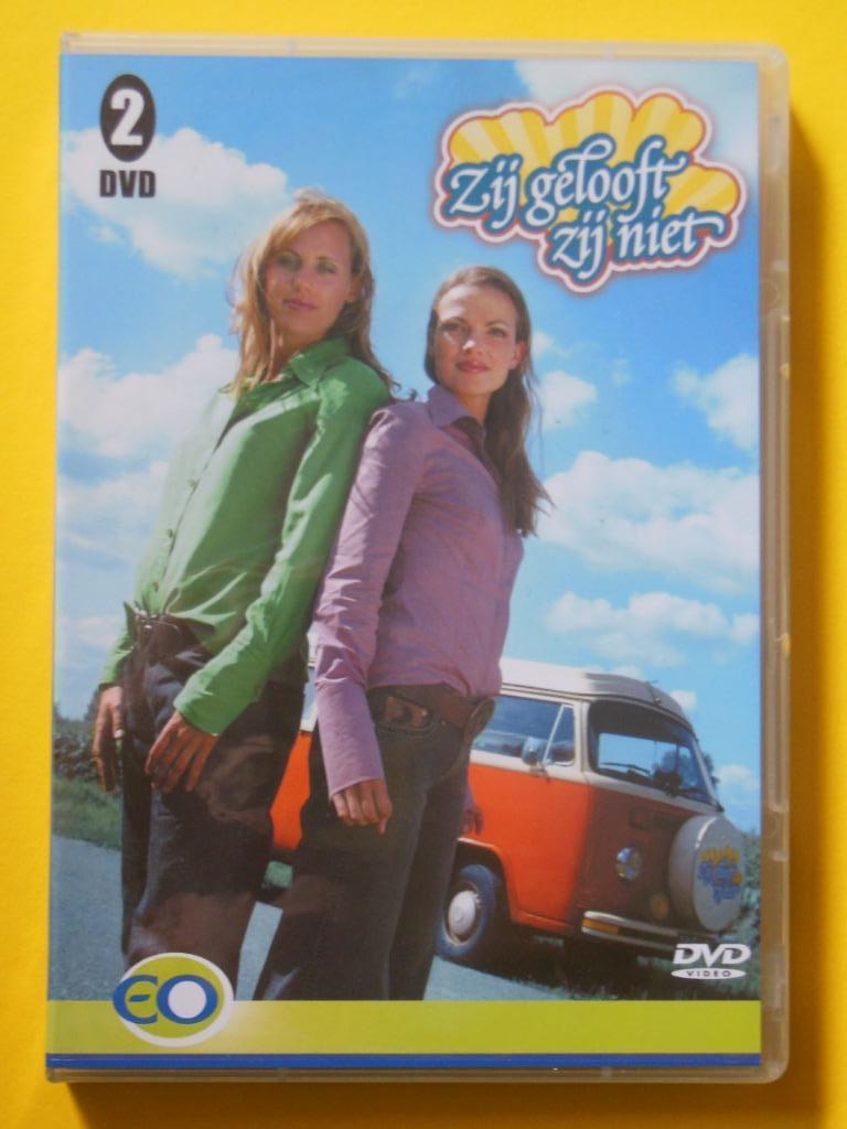 DVD Zij gelooft, zij niet - 2DVD - EO TV, Tous les âges, Enlèvement ou Envoi, Comme neuf