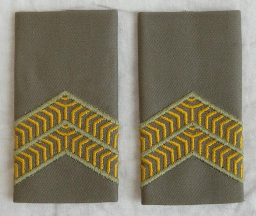 Rang Onderscheiding, Regenjas, Kpl. 1e Kl., KL, va 2000.(1), Verzamelen, Militaria | Algemeen, Landmacht, Overige typen, Ophalen of Verzenden