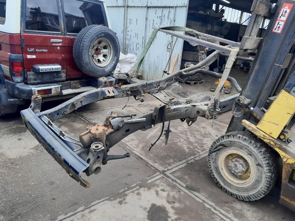 Chassis/Kenteken 1996 Toyota Landcruiser HZJ73/Land cruiser, Ophalen, Gebruikt, Toyota