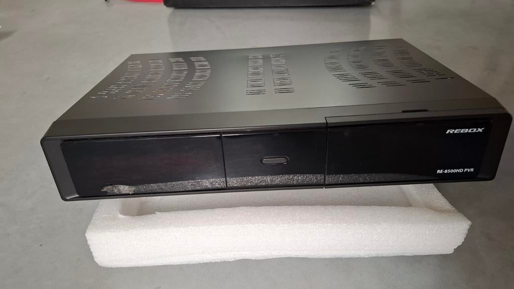 Satellietontvanger ReBox RE-8500HD PVR, Audio, Tv en Foto, Ophalen of Verzenden, Zo goed als nieuw, Harddiskrecorder