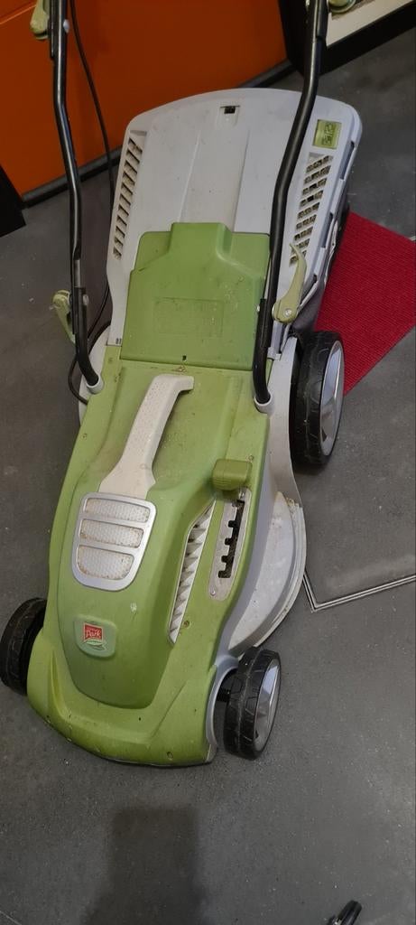 Tondeuse électrique + coupe bordure gratuit, Elektrische grasmaaier