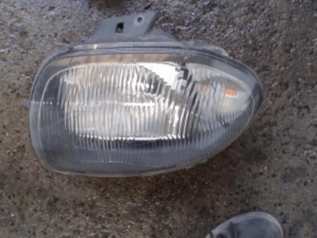 Optique avant gauche Renault Clio 2 /1 1998-2001 LP/13300, Enlèvement ou Envoi, Utilisé, Renault