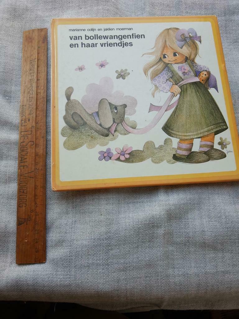 Boekje met tekeningen van Jaklien Moerman, Ophalen of Verzenden