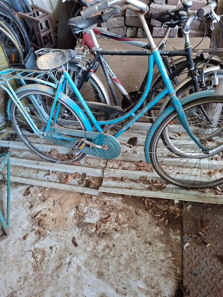3 Fietsen, Ophalen