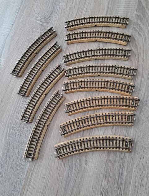 Märklin gebogen sporen - set van 12, Gelijkstroom of Wisselstroom, Rails, Ophalen of Verzenden, Zo goed als nieuw