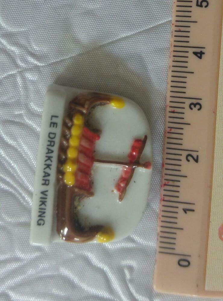 Vintage Mini pocket porcelaine Drakkar Viking Puydu Fou 2000, Antiquités & Art, Enlèvement ou Envoi