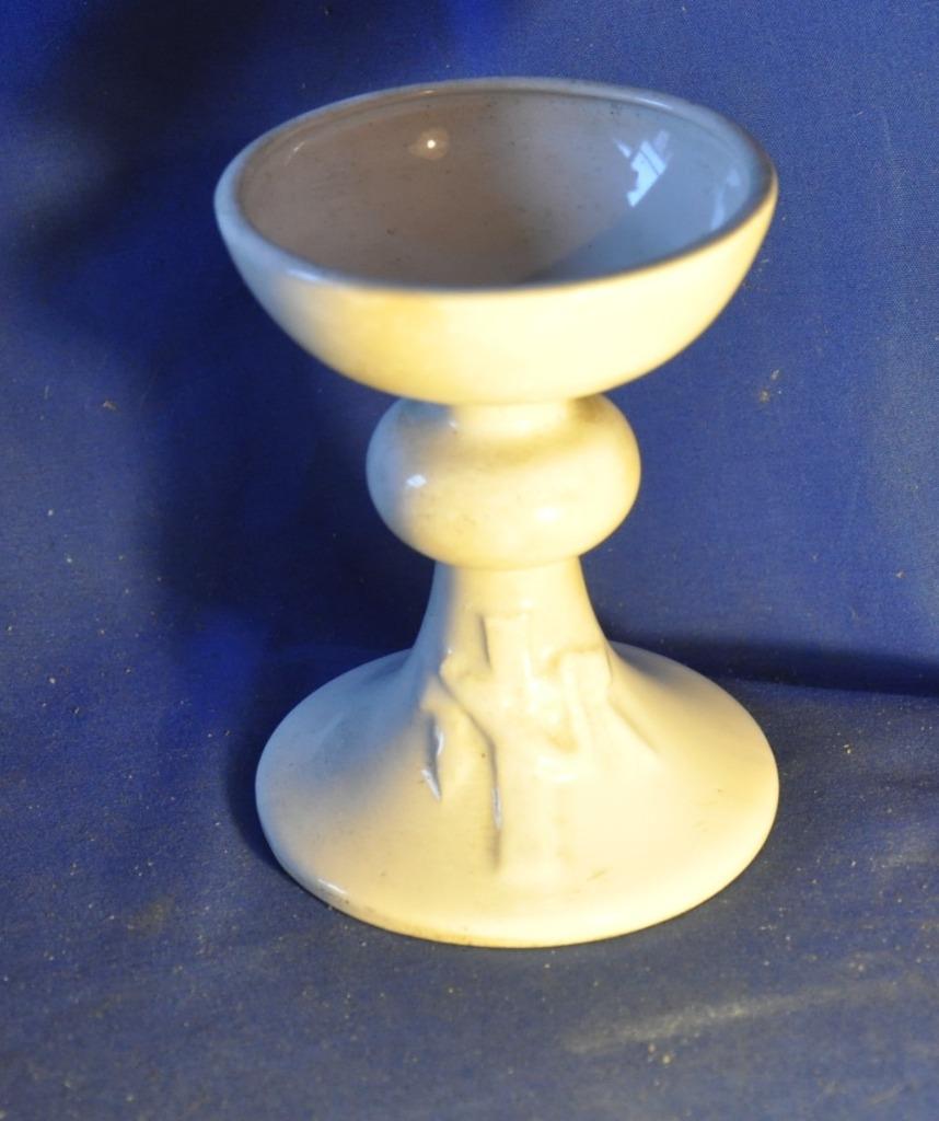 bougeoir forme de calice avec croix faience blanche, Enlèvement ou Envoi