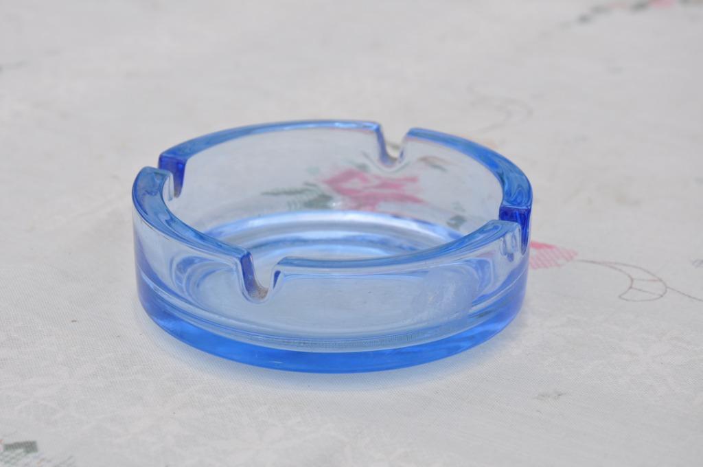 cendrier en verre bleu, Collections, Enlèvement ou Envoi, Comme neuf, Cendrier