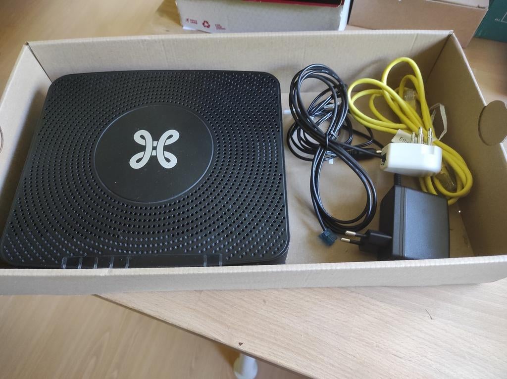 Modem Routeur Proximus b-box 3, Enlèvement, Utilisé, Routeur, Cisco