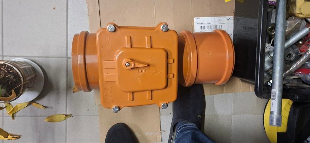terugslag klep riool 125 diameter, Doe-het-zelf en Bouw, Buizen en Afvoer, Ophalen, Zo goed als nieuw
