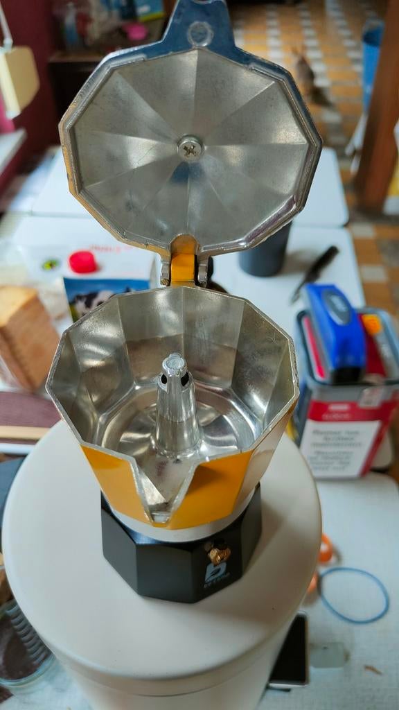 Cafetière italienne pour camping car, Enlèvement