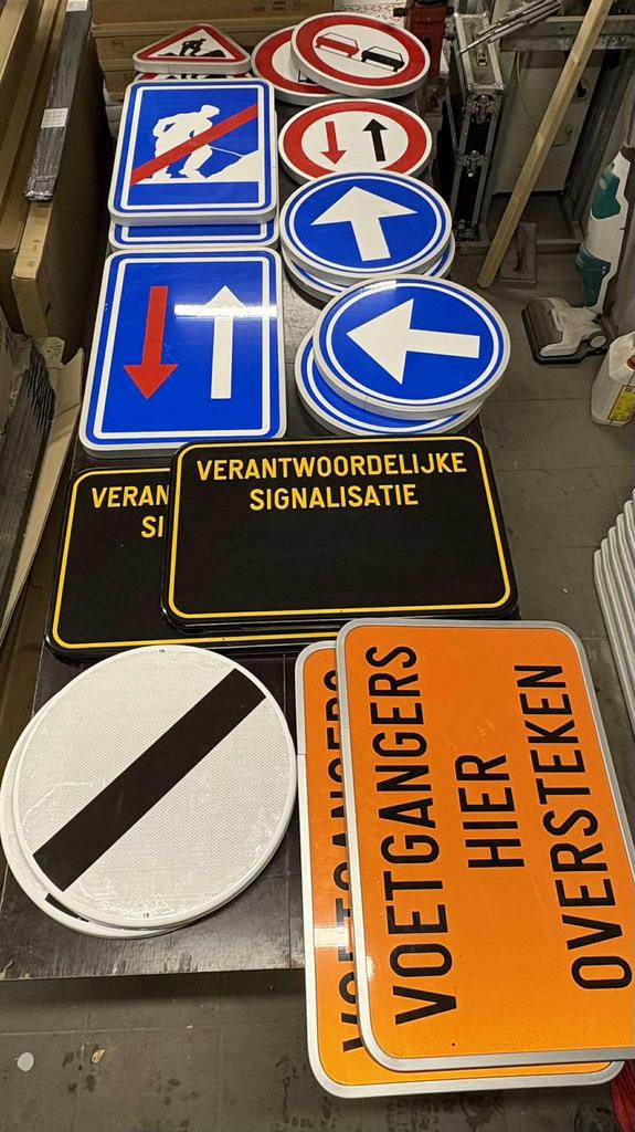 UPDATE - Diverse verkeersborden - nieuwstaat, Ophalen, Zo goed als nieuw