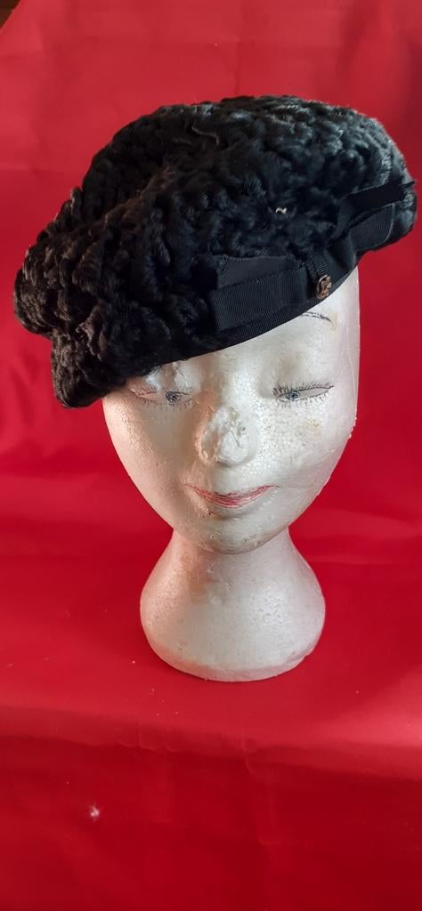 Chapeau beret bouclette vintage taille 57, Enlèvement ou Envoi, Porté, 56 ou 57 cm (M, 7 ou 7⅛ pouces), Chapeau