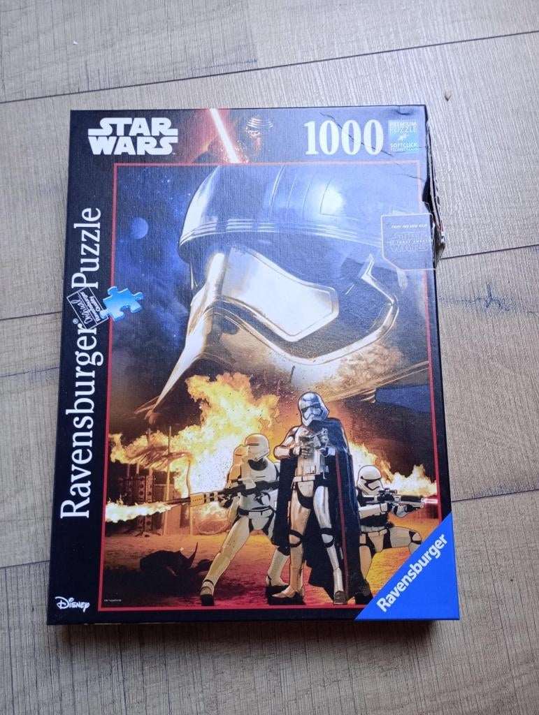 Ravensburger puzzel Star Wars 1000 stukjes - schade doos, Ophalen of Verzenden, 500 t/m 1500 stukjes, Zo goed als nieuw, Legpuzzel