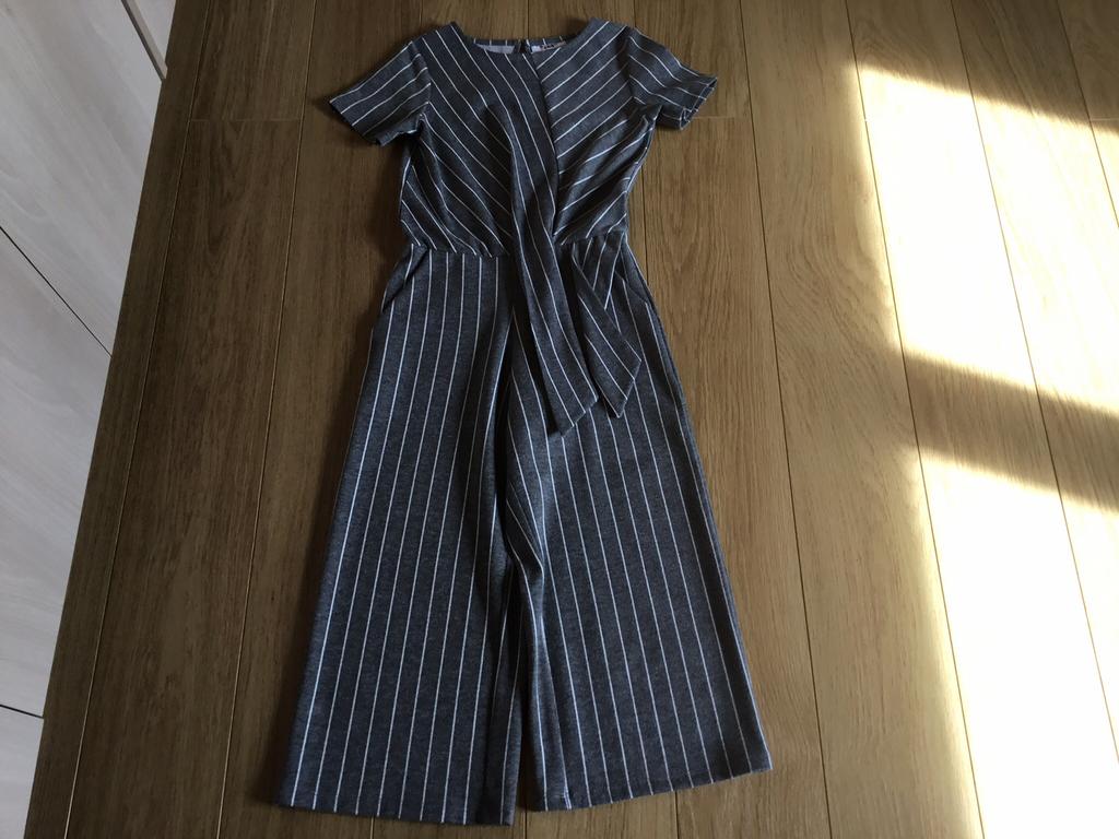 Grijs met wit streepje jumpsuit, Kinderen en Baby's, Kinderkleding | Maat 140, Ophalen of Verzenden, Zo goed als nieuw, JBC, Meisje