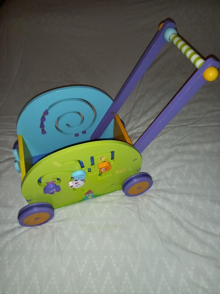 Chariot en bois, Enlèvement
