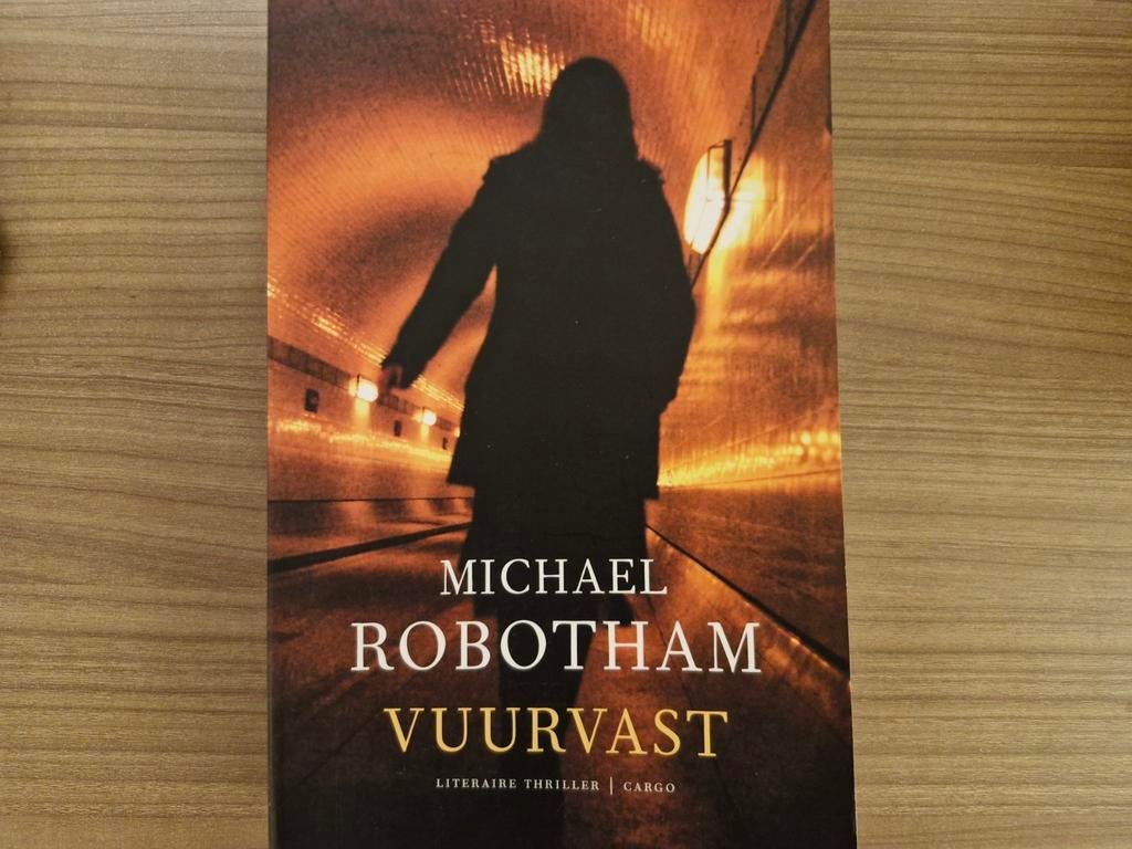 Michael Robotham - Vuurvast, Boeken, Ophalen, Zo goed als nieuw, Michael Robotham