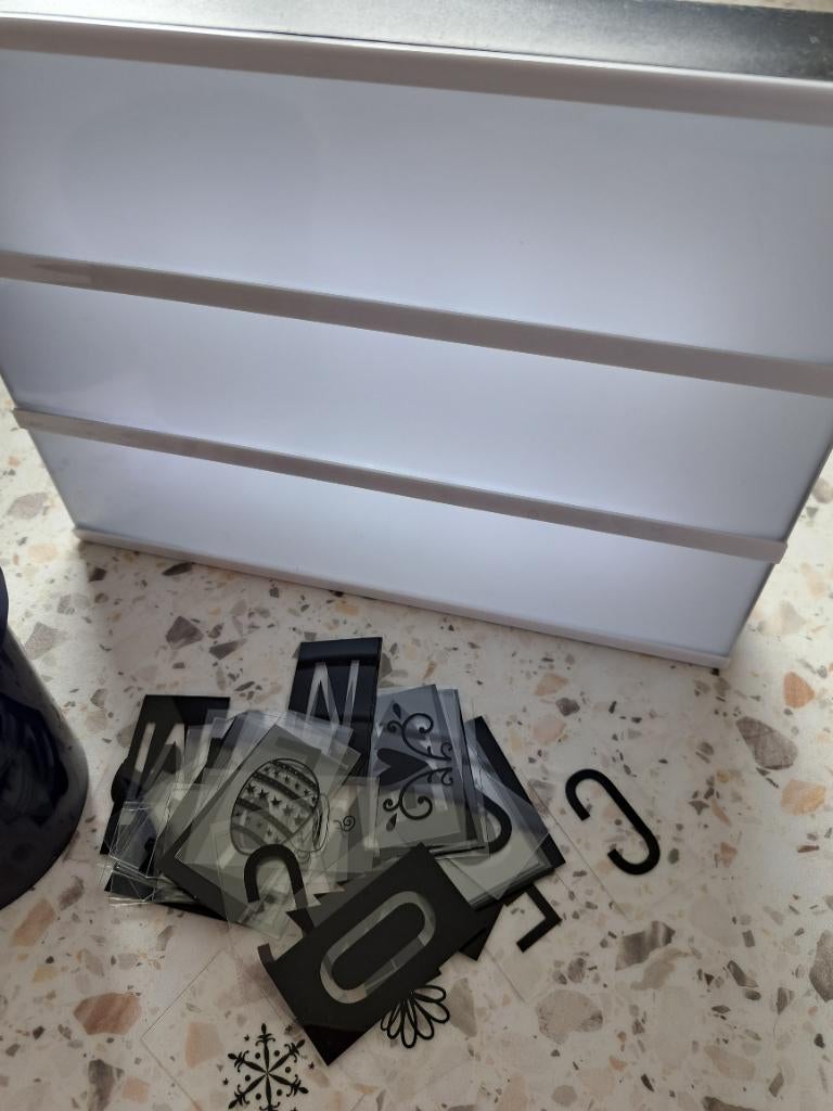 Lightbox, Ophalen, Zo goed als nieuw