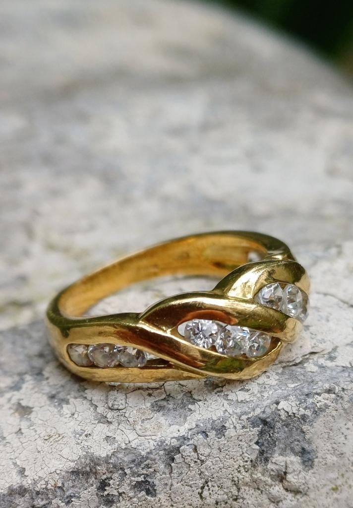 Bague en or 18 carats avec pierres, Enlèvement ou Envoi, Comme neuf, Or, Or