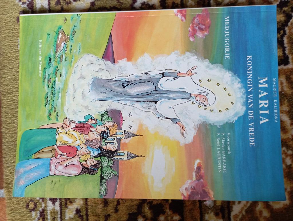 400) Maria Koningin van de vrede  ( misprint Medjugorje), Eén stripboek, Ophalen of Verzenden, Zo goed als nieuw