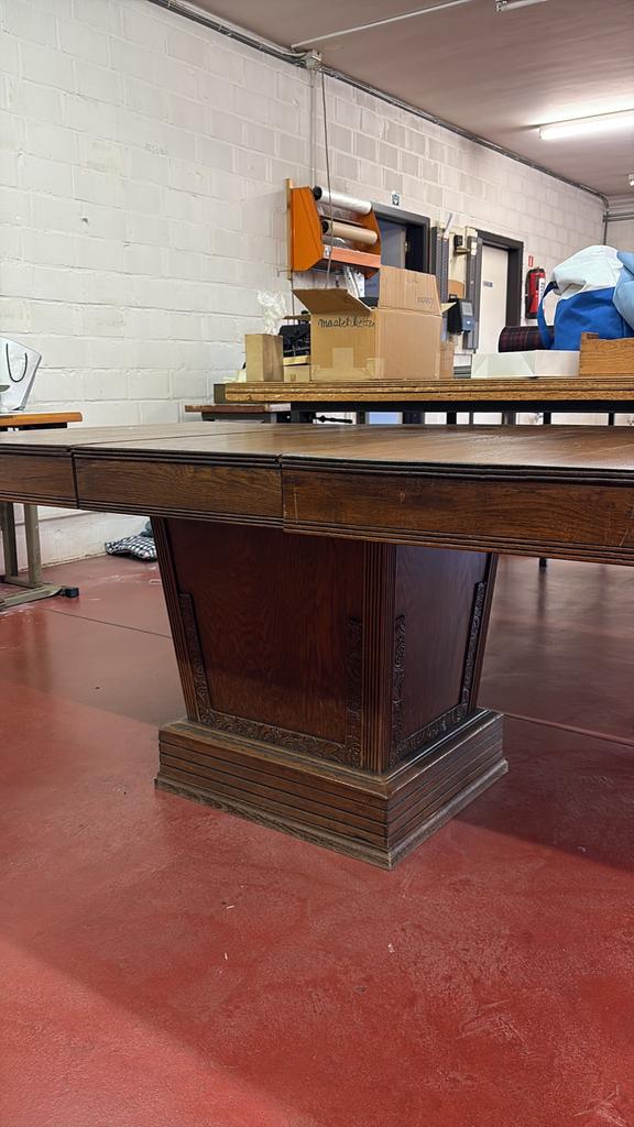 Gerestaureerde eiken art decotafel, Enlèvement